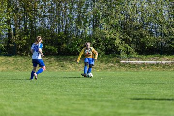 Bild 29 - B-Juniorinnen Bramstedter TS - SSV Hennstedt : Ergebnis: 3:7